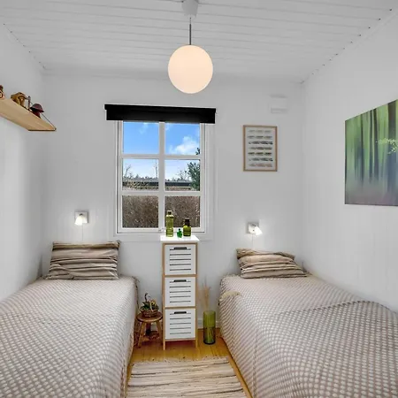 Vakantiehuis Andrine - 100m From The Sea By Interhome